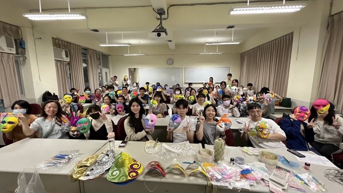 ▼2023.11.9 112-1 Cultural Experience Series 4 -  The Philippines Masskara Festival Mask DIYImage