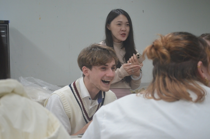 【中文聊天室】113-1學期 義大利組 成果圖片