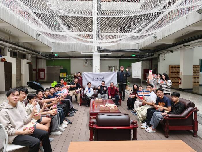 【國際處活動】2026 暖暖送情度新春，預祝所有國際學生馬到成功 Happy New Year to International Studendts圖片