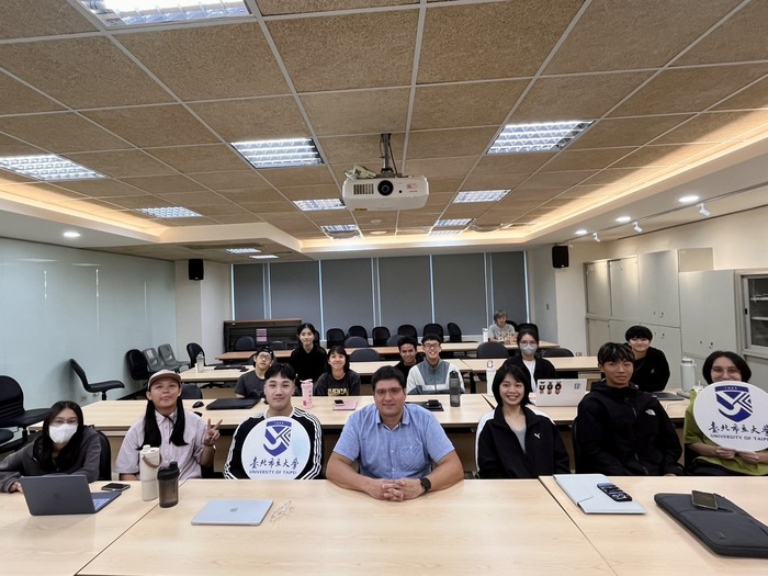 【國際交流】保加利亞學者三日交流次日：Ivan Slavchev 副教授深入休管所與運科所 探討國際專案與數位體育圖片