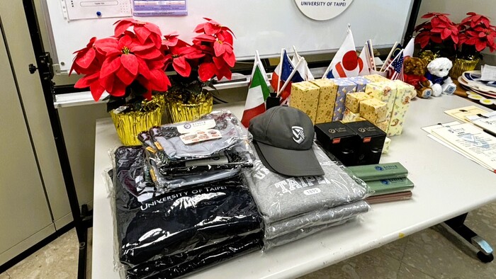 校長準備了20份北市大禮物要送給大家圖片