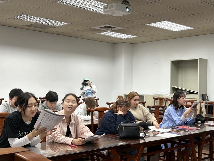 【中文聊天室】113-1學期 日本組 成果圖片